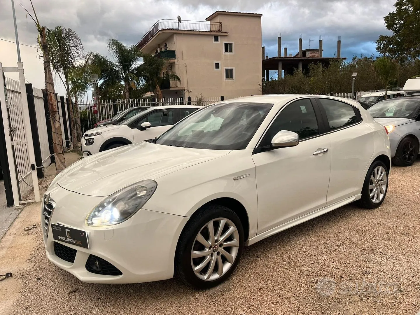 Alfa Romeo Giulietta 2011 photo 3