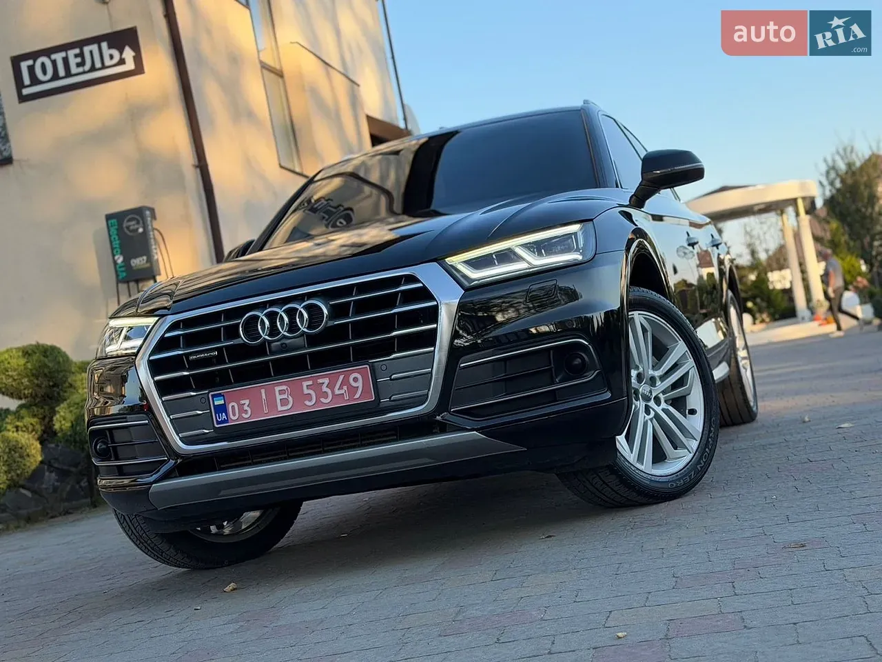 Audi Q5 2018 photo 2