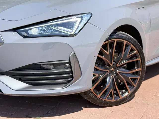 Cupra Leon Sportstourer 2021 photo 3
