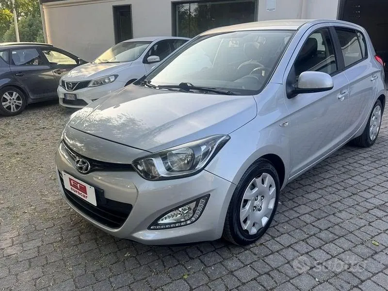 Hyundai I20 2013 photo 2