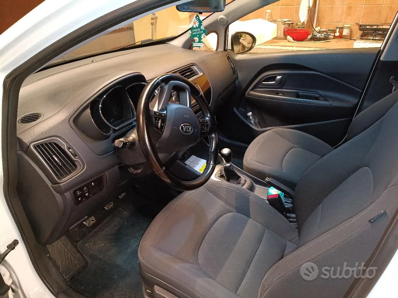 Kia Rio 2015 photo 5