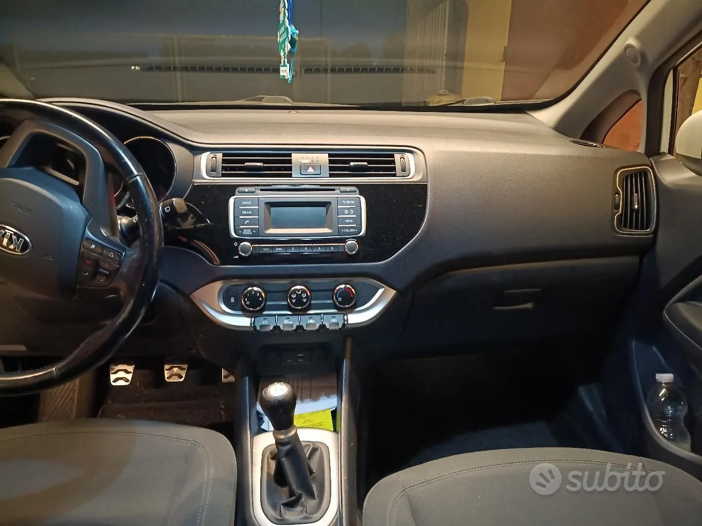 Kia Rio 2015 photo 4