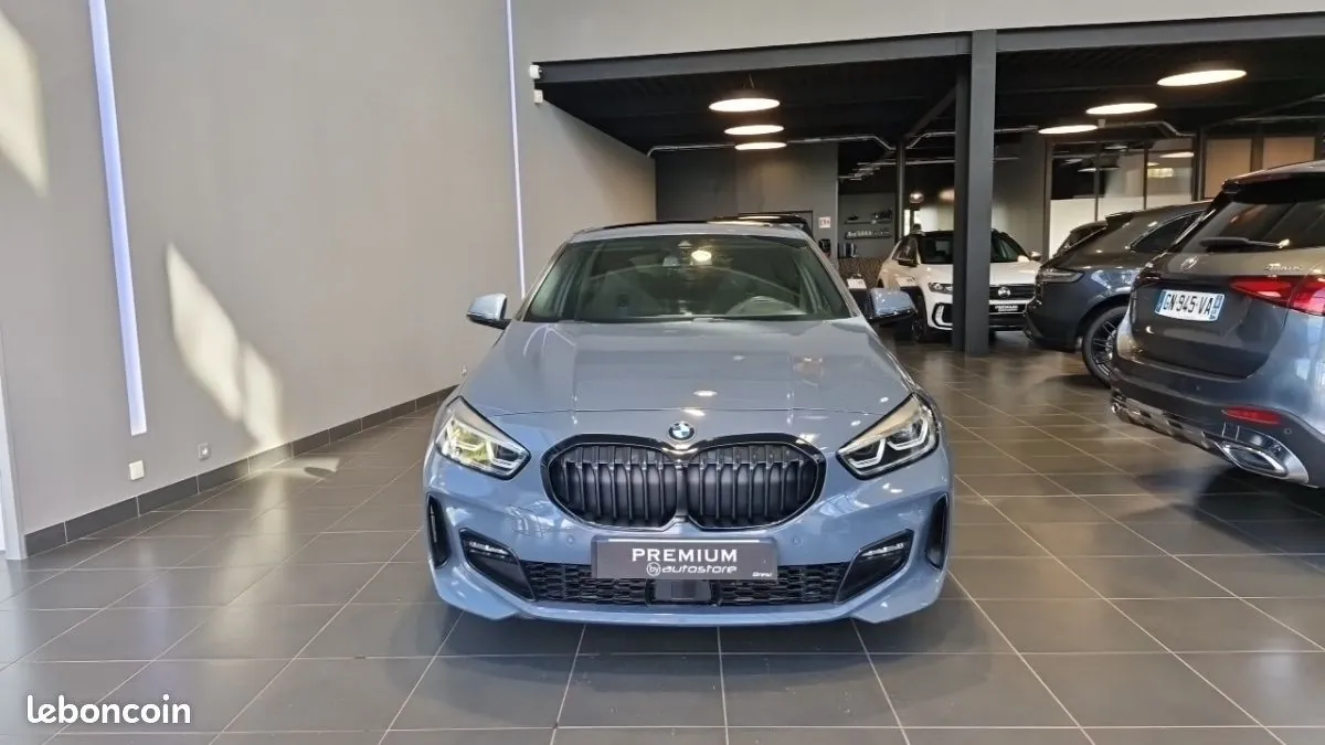 BMW 1 Series 2024 photo 2
