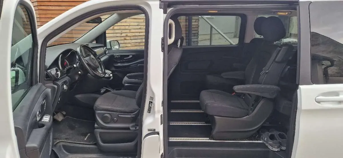 Mercedes-Benz V-Class 2015 photo 2
