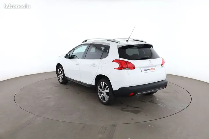 Peugeot 2008 2015 photo 2