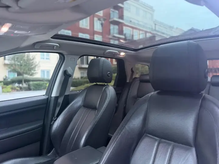 Land Rover Discovery Sport 2017 photo 3