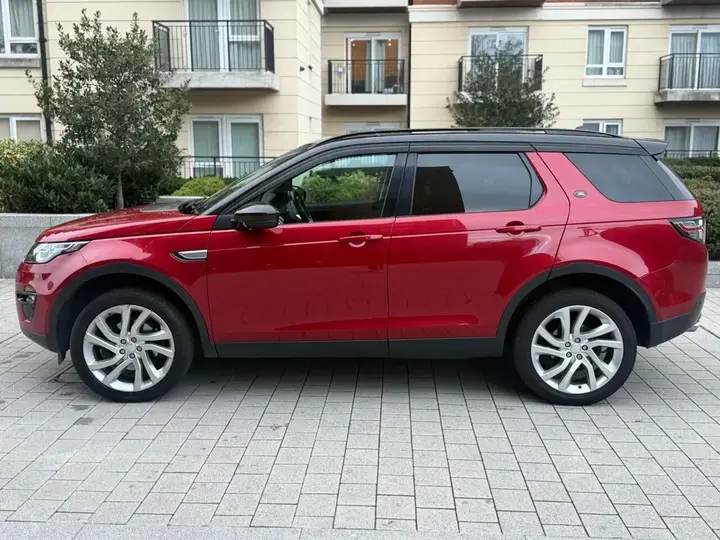 Land Rover Discovery Sport 2017 photo 2