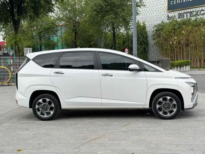 Hyundai Stargazer 2022 photo 3