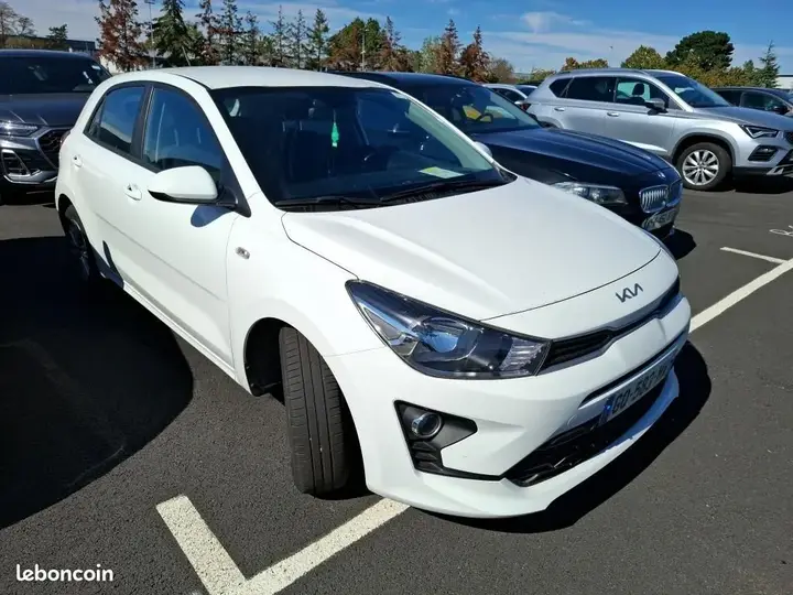 Kia Rio 2023 photo 4