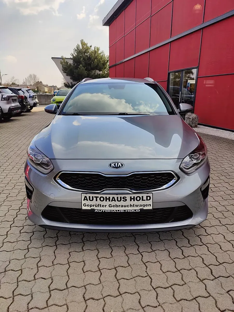 Kia Ceed 2022 photo 2