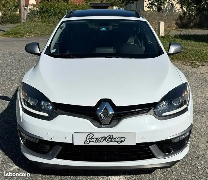 Renault Megane 2015 photo 2
