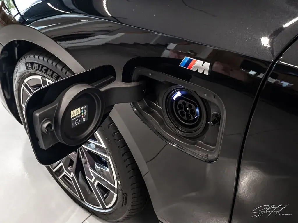 BMW 5 Series 2025 photo 3