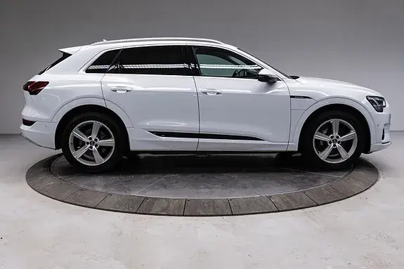 Audi E-Tron 2020 photo 5