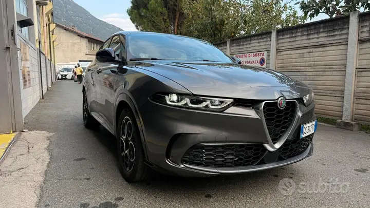 Alfa Romeo Tonale 2024 photo 2