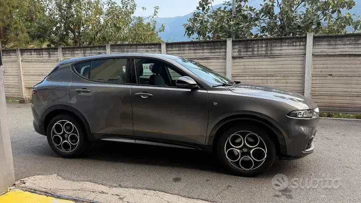 Alfa Romeo Tonale 2024 photo 4