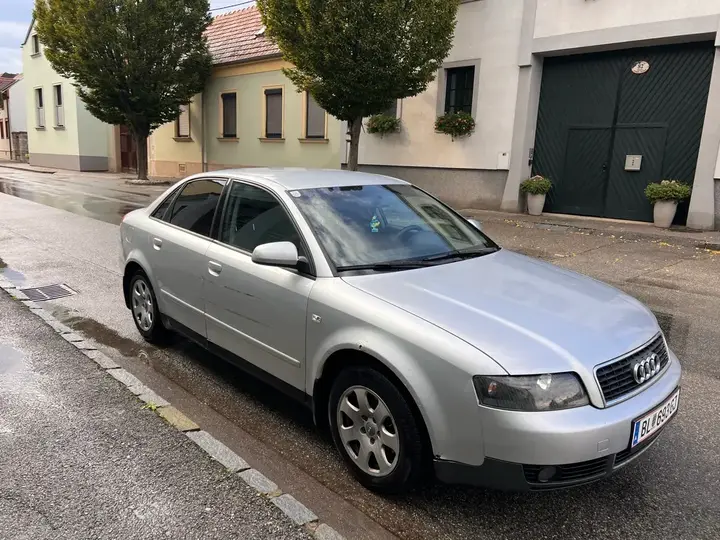 Audi A4 2002 photo 3