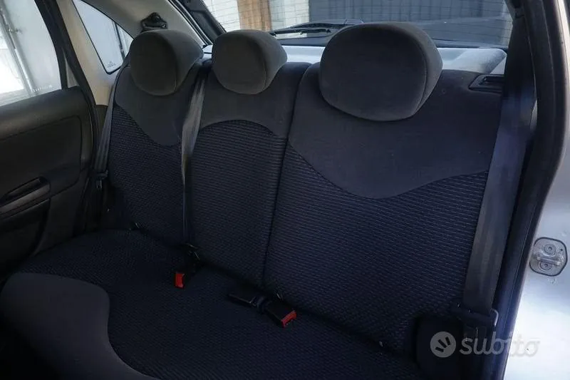 Citroen C3 2010 photo 3
