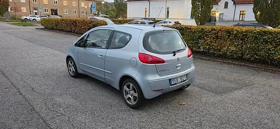 Mitsubishi Colt 2006 photo 2