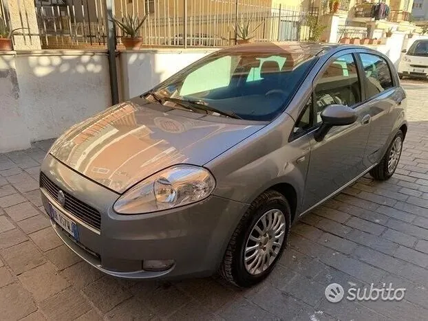 Fiat Grande Punto 2006 photo 3