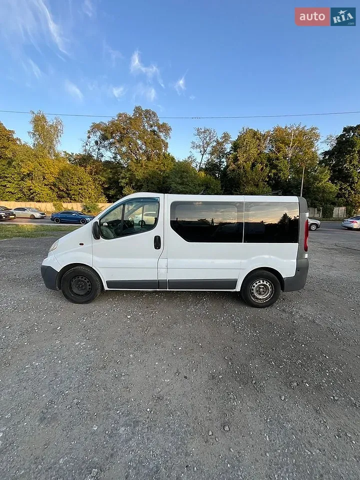 Opel Vivaro 2007 photo 2
