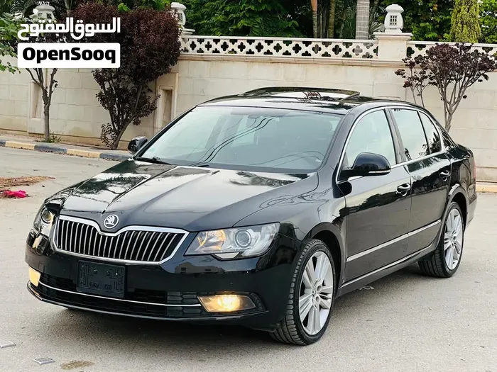 Skoda Superb 2015 photo 2