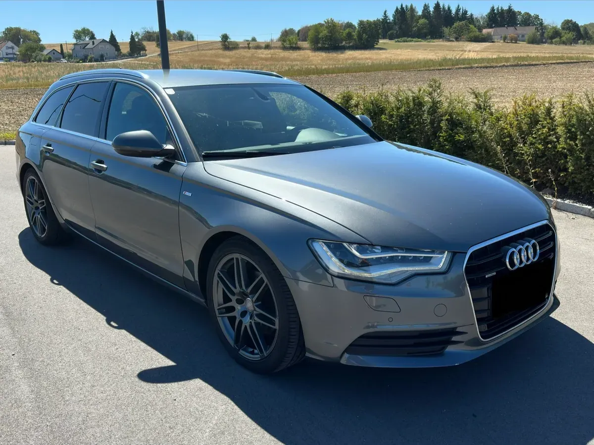 Audi A6 2011 photo 2