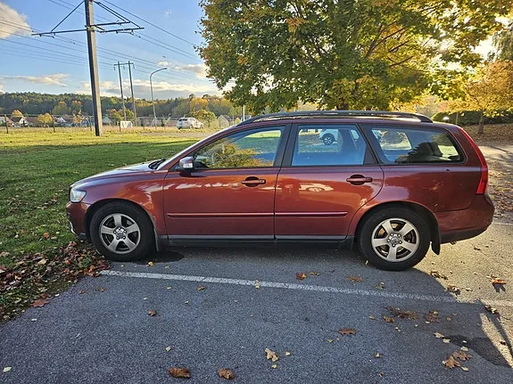 Volvo V50 2009 photo 2