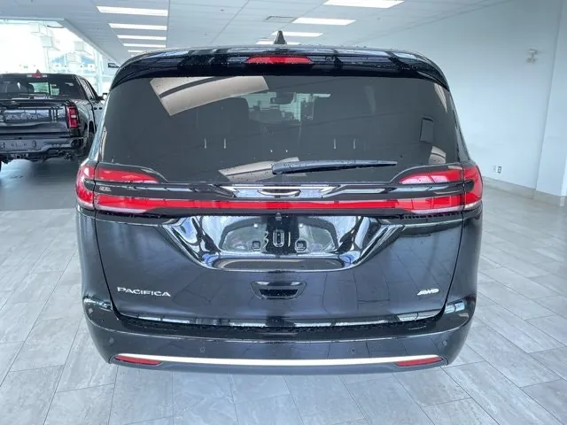 Chrysler Pacifica 2027 photo 4