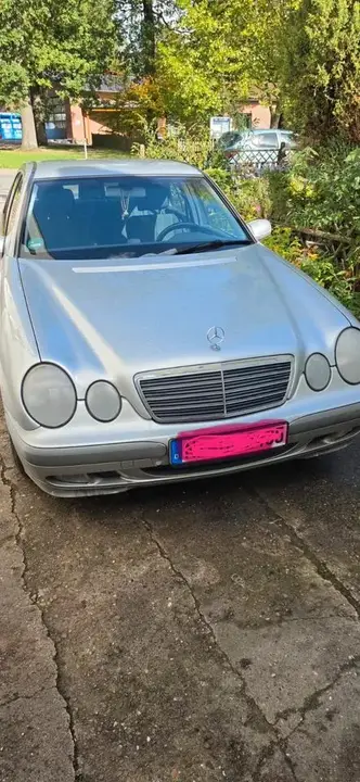 Mercedes-Benz E 200 Classic