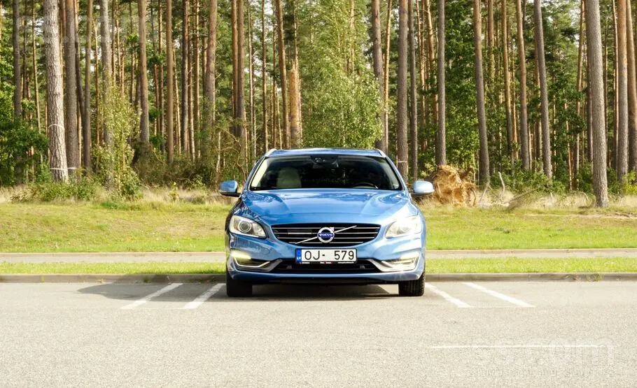 Volvo V60 2013 photo 3