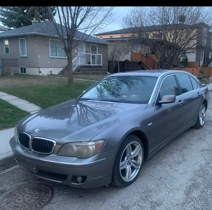 BMW 7 Series 2006 photo 2
