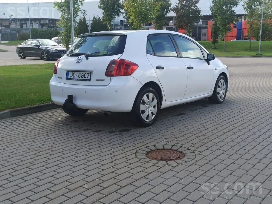 Toyota Auris 2008 photo 3