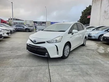 Toyota Prius 2015 photo 2