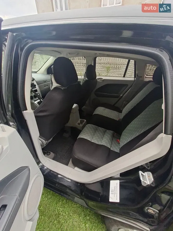 Dodge Caliber 2006 photo 3
