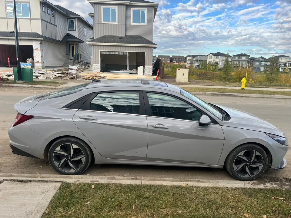 Hyundai Elantra 2023 photo 2