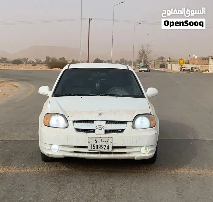 Hyundai Verna 2004 photo 5