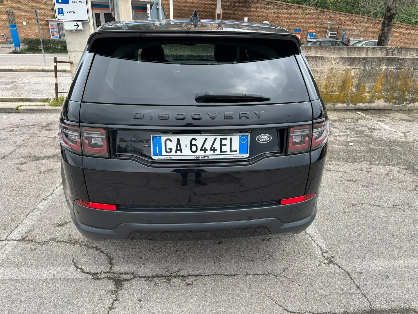 Land Rover Discovery Sport 2020 photo 3