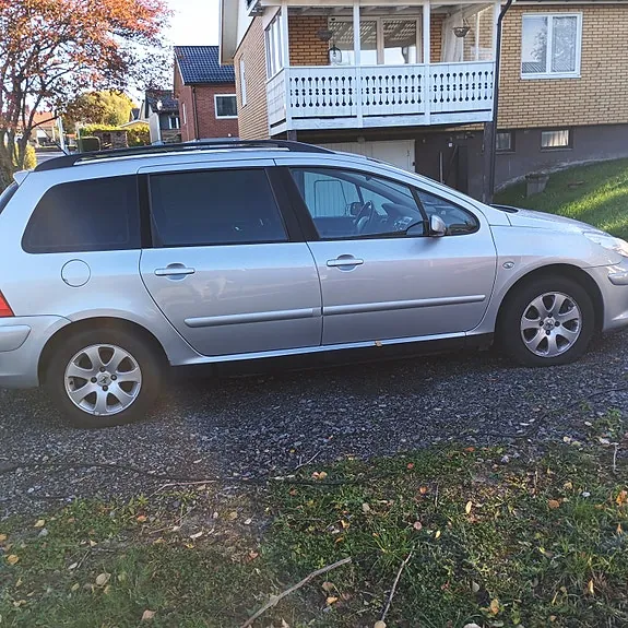 Peugeot 307 2008 photo 5