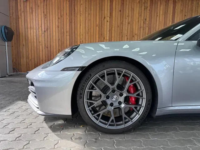 Porsche Carrera