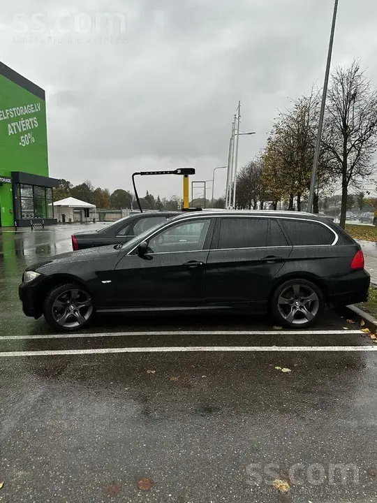 BMW 320 2011 photo 3