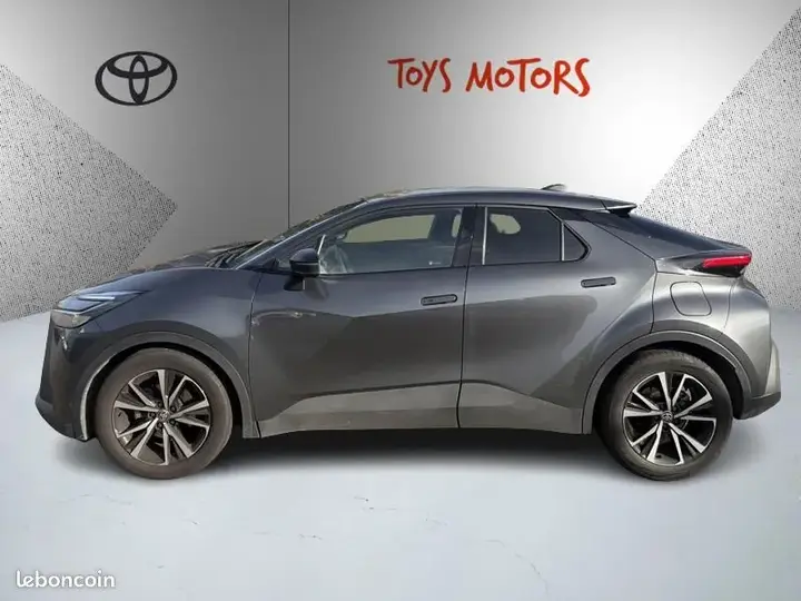 Toyota C-Hr 2024 photo 2