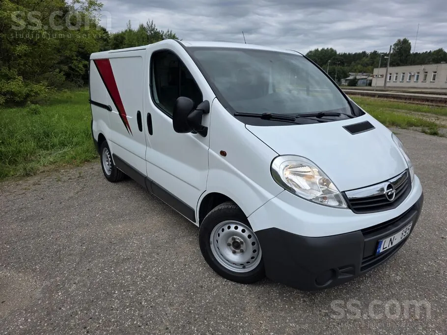 Opel Vivaro 2014 photo 2