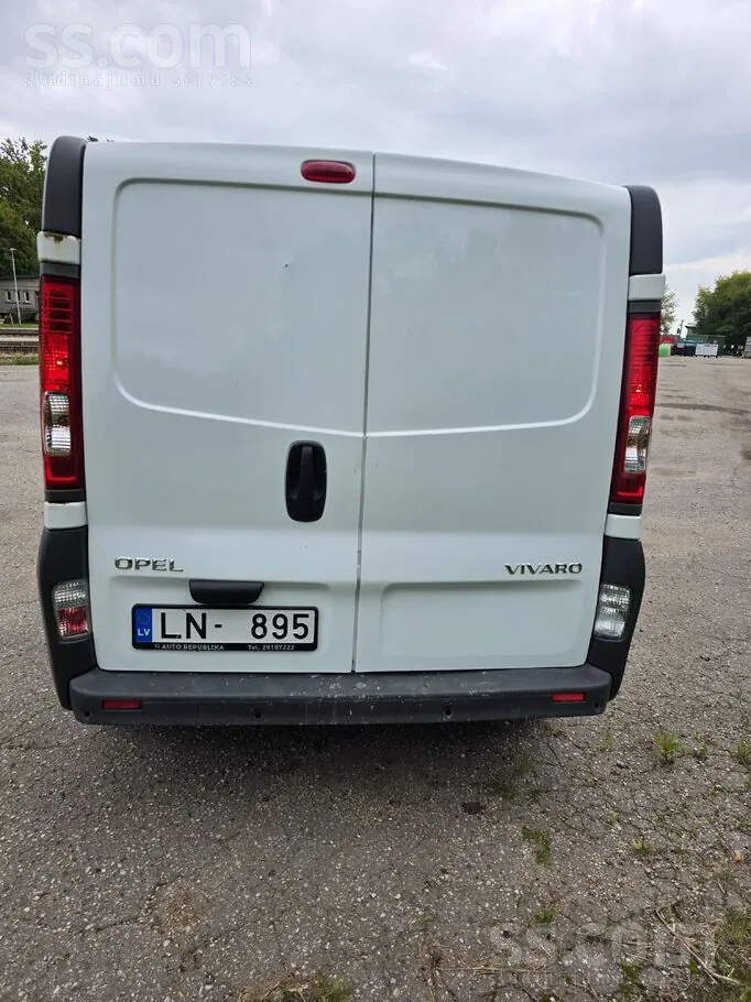 Opel Vivaro 2014 photo 4