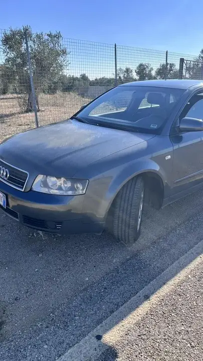 Audi A4 2002 photo 4