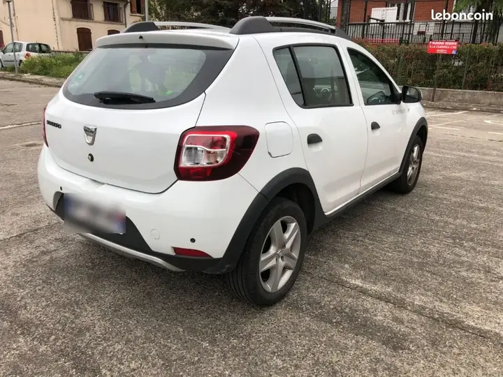 Dacia Sandero 2015 photo 3
