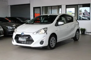 Toyota Aqua 2016 photo 4