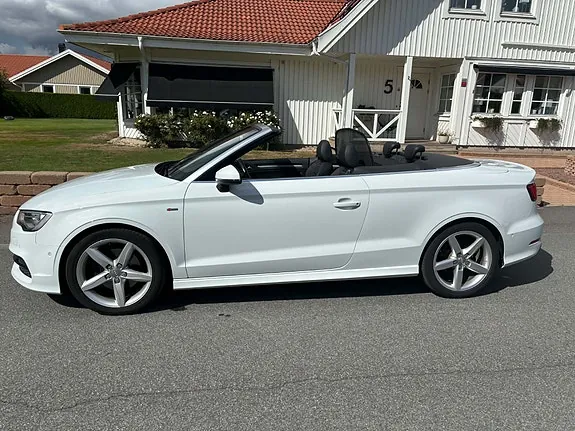 Audi A3 2015 photo 2