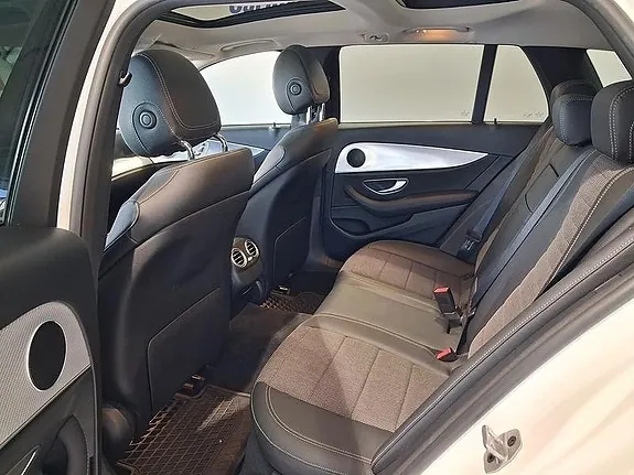 Mercedes-Benz E220 2020 photo 3