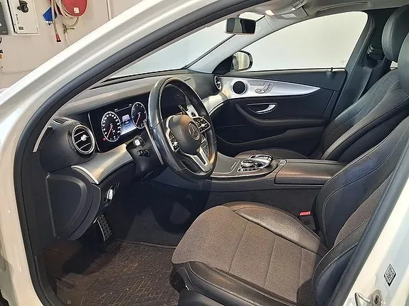 Mercedes-Benz E220 2020 photo 2