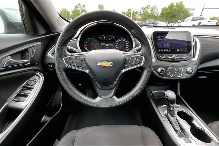 Chevrolet Malibu 2023 photo 5